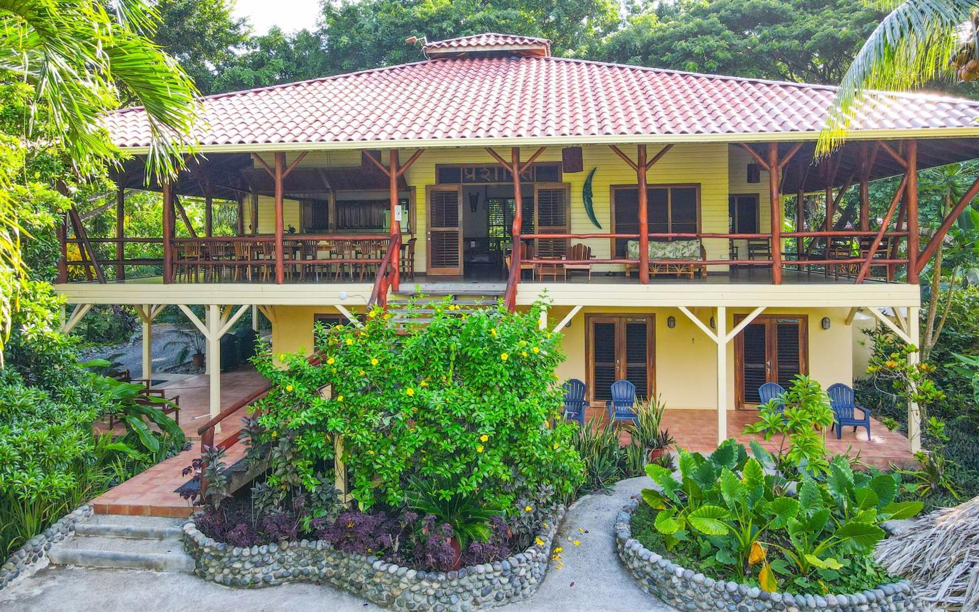Bluff Beach Retreat Bocas Town Exterior photo